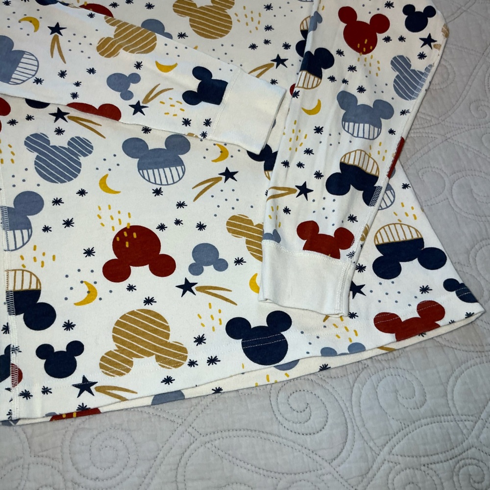 NEW! Hanna Andersson Disney Ears with Stars Moon Pajama Top women’s size Small - Picture 5 of 8